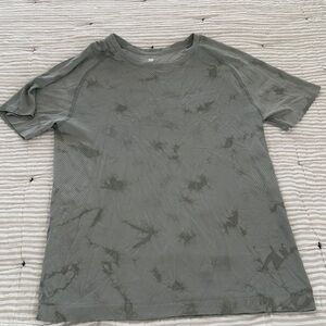 All in Motion men’s workout shirt